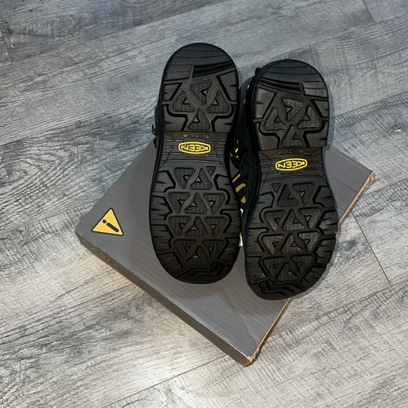 NWT KEEN DOVER BOOTS - Picture 5 of 7